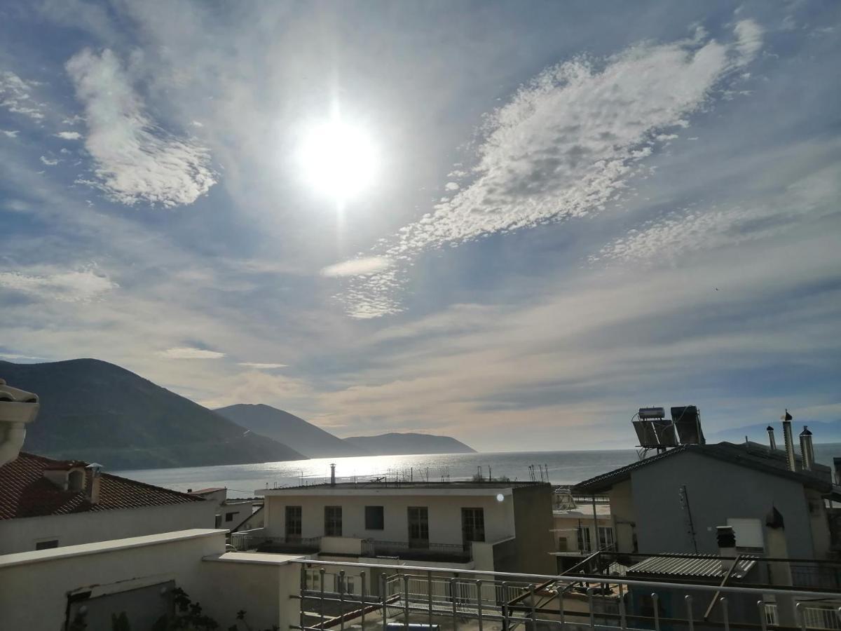 Appartamento Luxury Seafront House Nearby Delphi Kirra Esterno foto