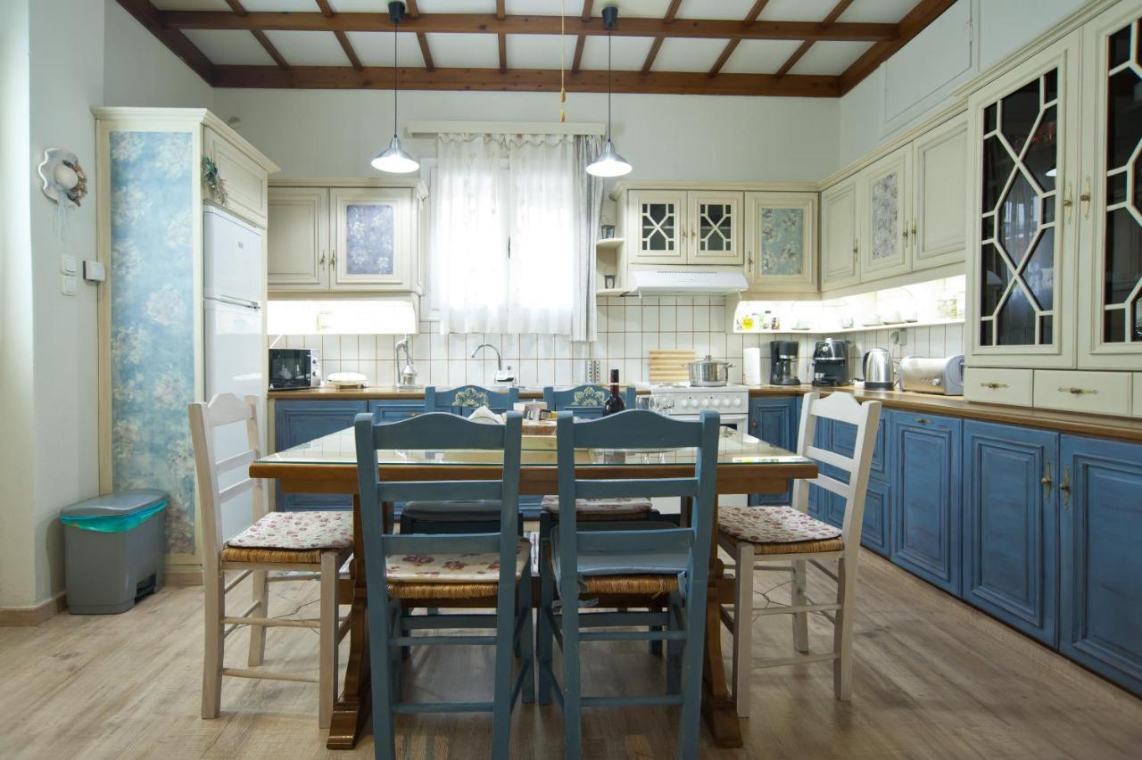 Appartamento Luxury Seafront House Nearby Delphi Kirra Esterno foto