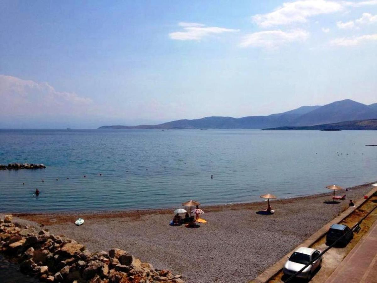 Appartamento Luxury Seafront House Nearby Delphi Kirra Esterno foto