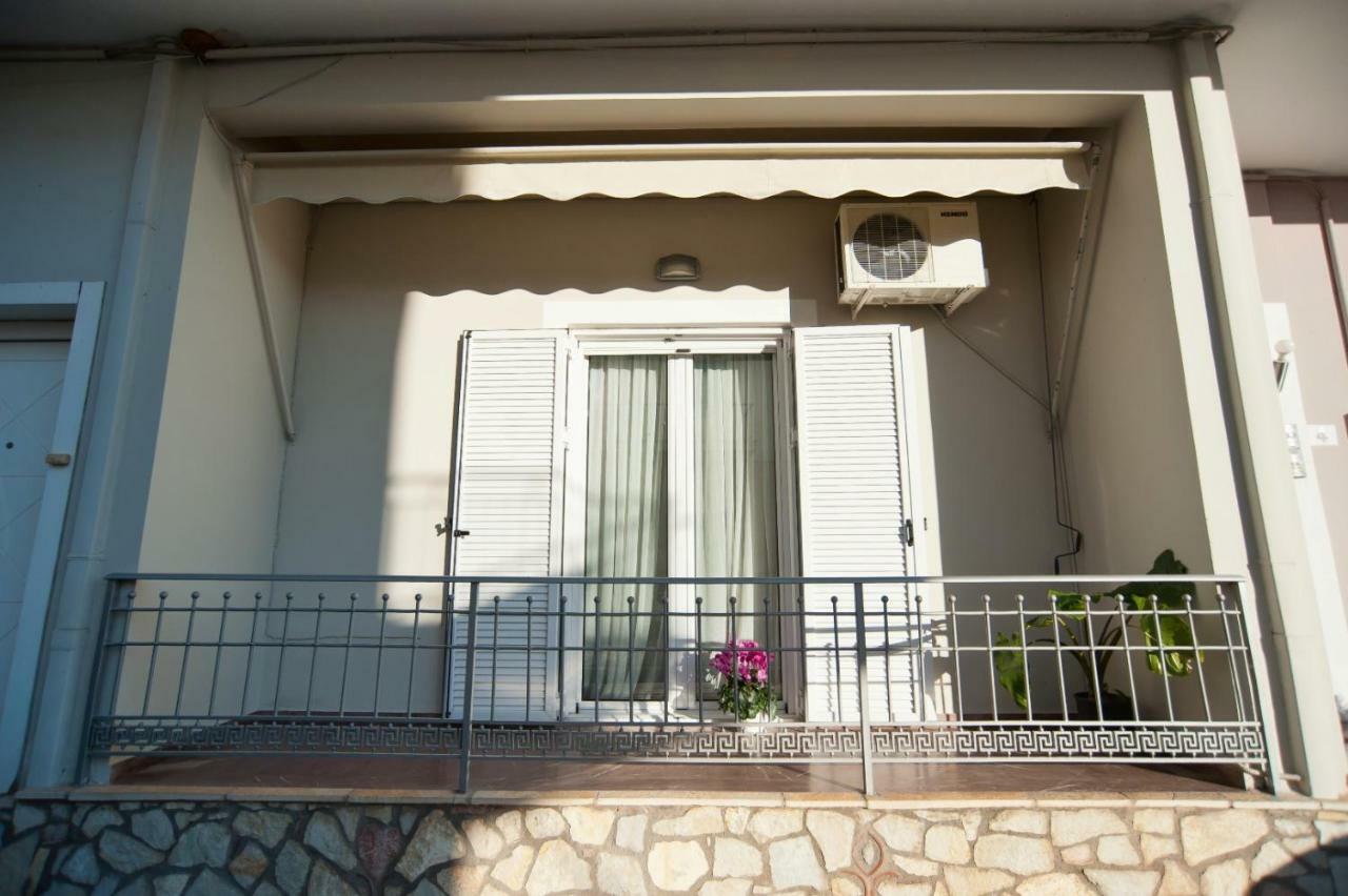 Appartamento Luxury Seafront House Nearby Delphi Kirra Esterno foto