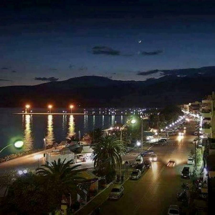 Appartamento Luxury Seafront House Nearby Delphi Kirra Esterno foto